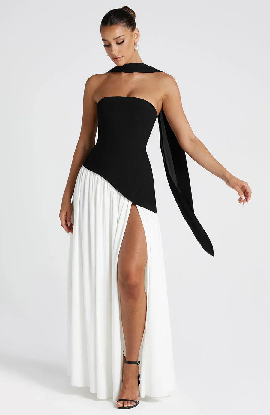 Eryla - Halter-Neck Maxi Dress